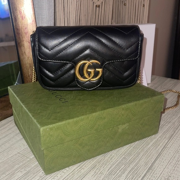 Gucci Cross body… unused Marmont super mini - Picture 1 of 3